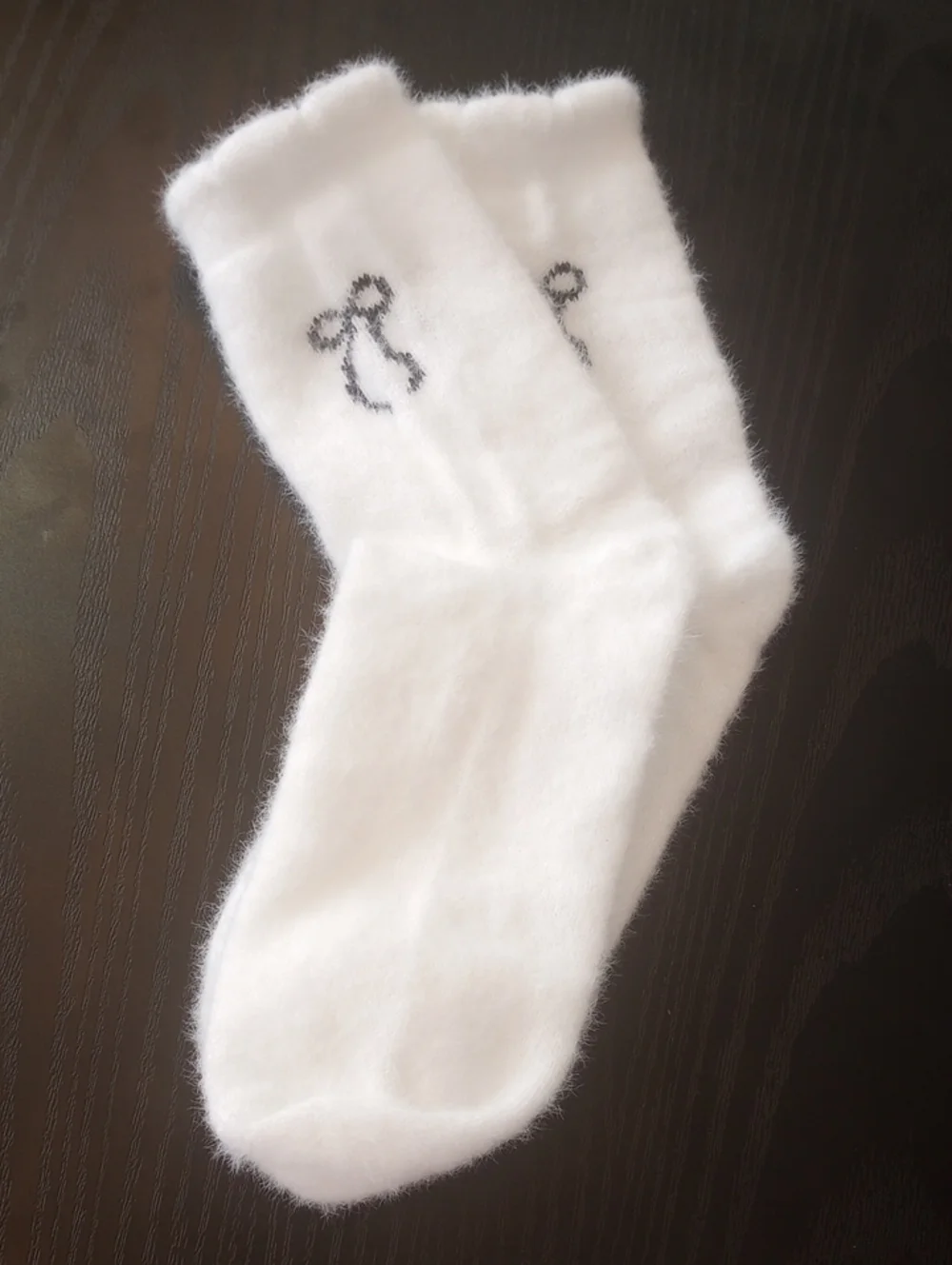 Cozy White Fuzzy Ankle Socks With Bow Print